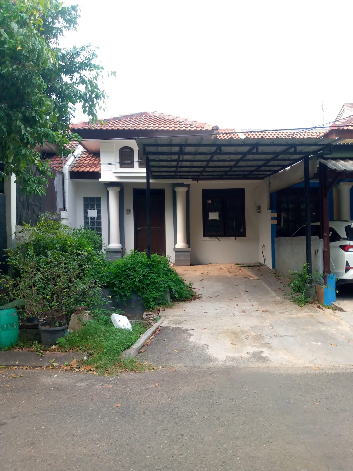 Rumah Dijual Siap Huni di Taman Lembah Hijau Lippo Cikarang